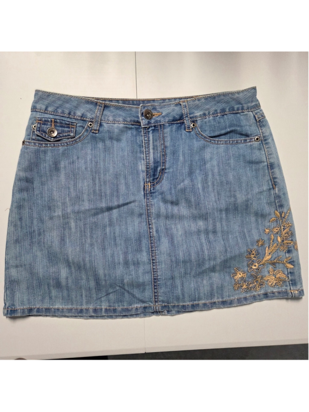 Faded Glory Blue Denim Skirt Gold Embroidery Size 6